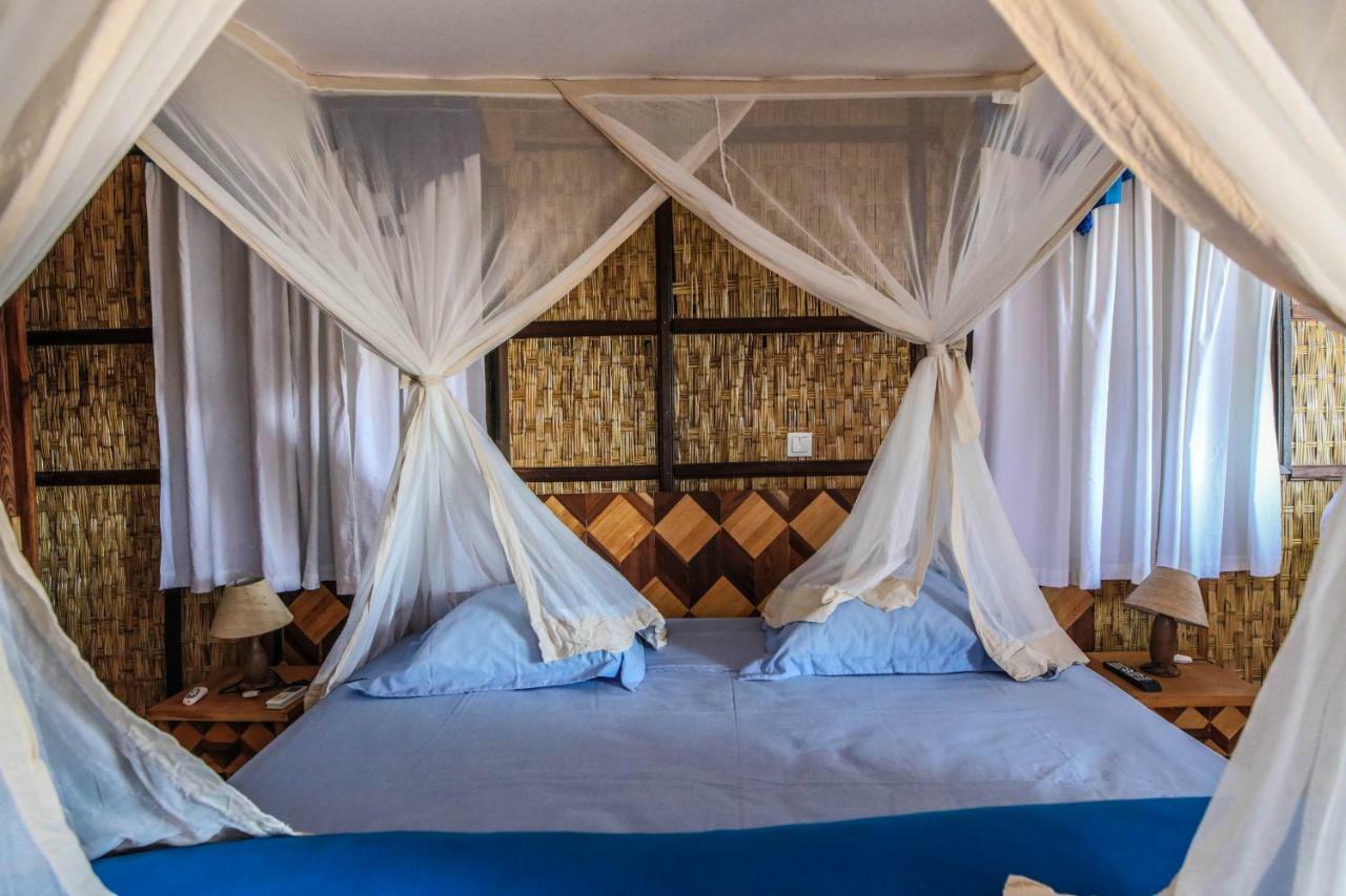 Cap Kimony Hotel Morondava Exterior photo